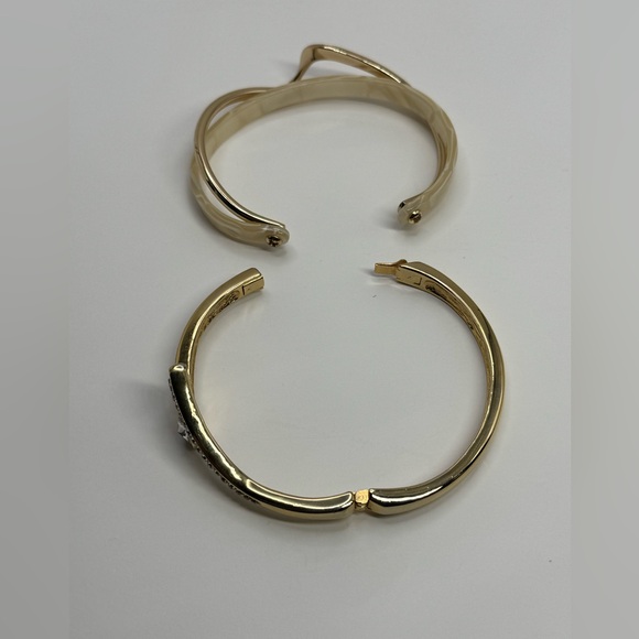 Gold tone bangle Set - Picture 6 of 7